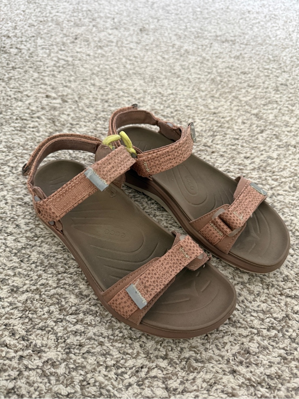 Ecco Sport Sandals in Dusty Rose size 5.5